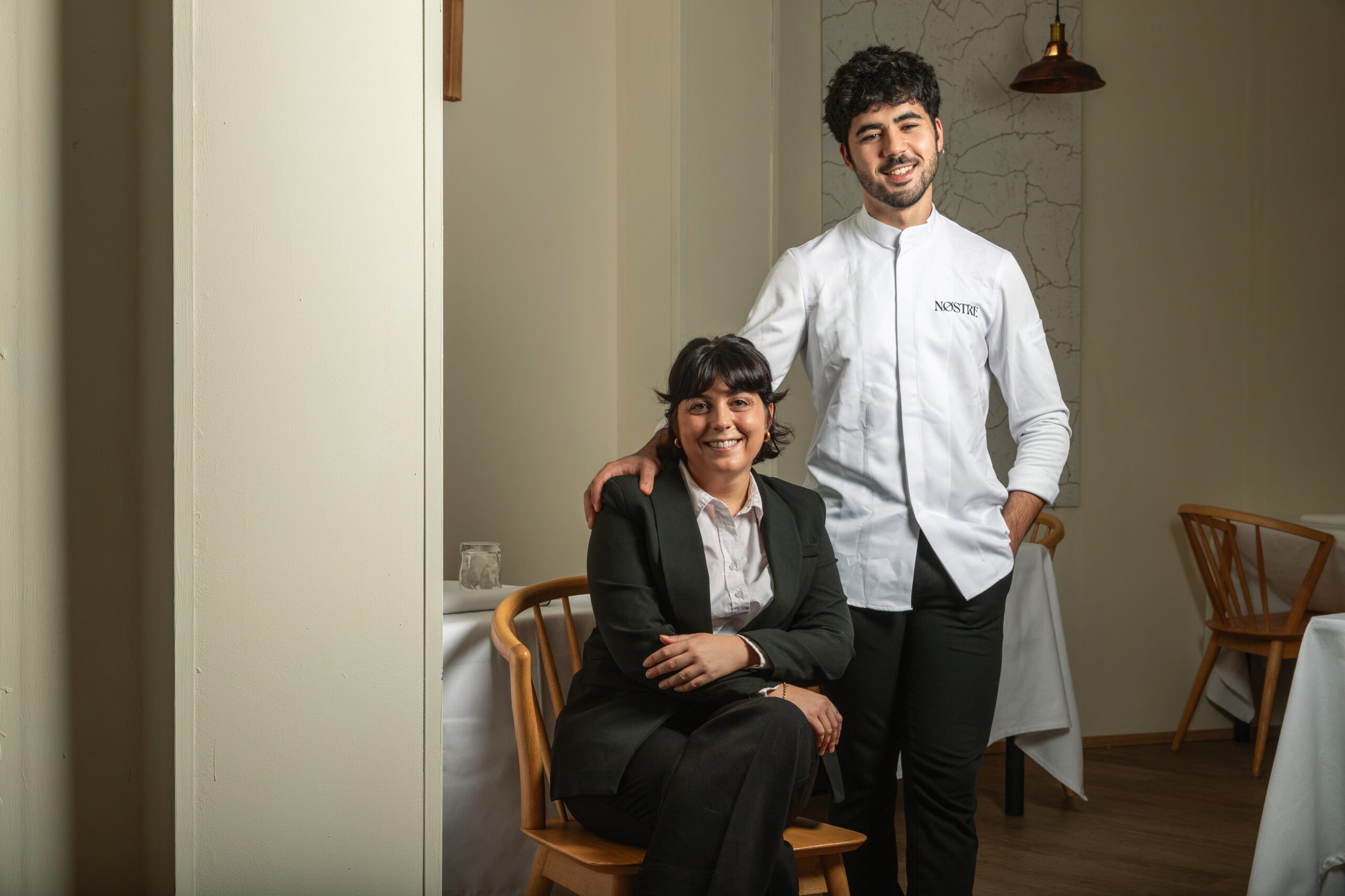 Andrés Rengel y Sara Forner, cabeza y alma de Nostre, en la sala recién inaugurada
